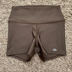 NWOT ALO YOGA airlift shorts